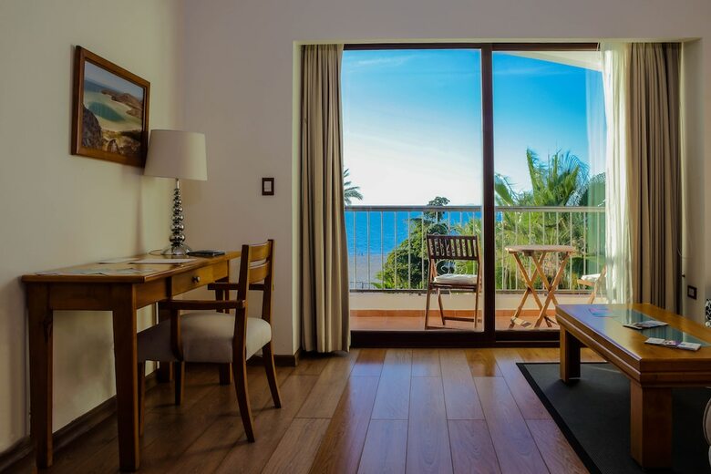 Hotel La Posada & Beach Club