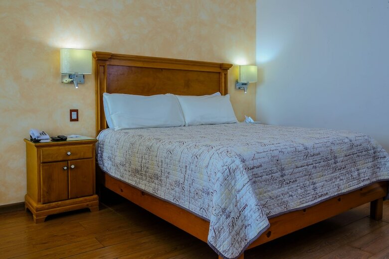 Hotel La Posada & Beach Club