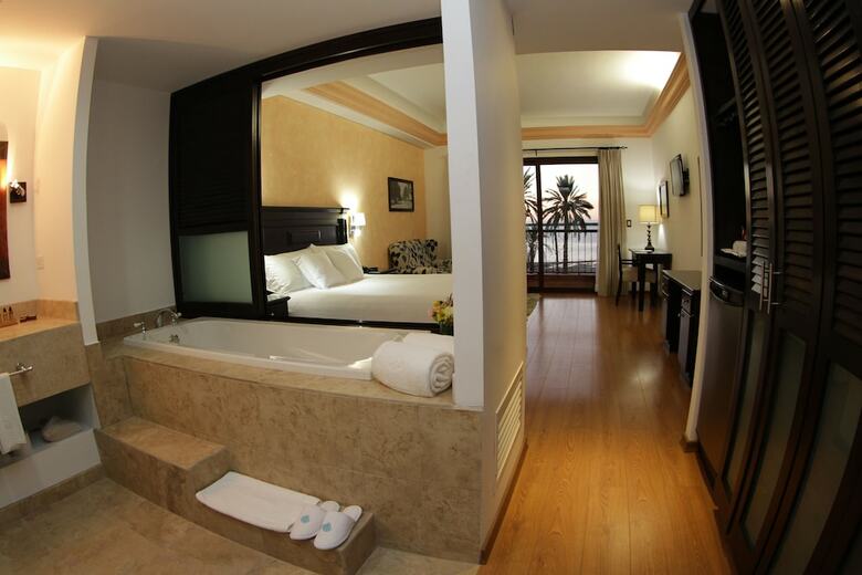 Hotel La Posada & Beach Club