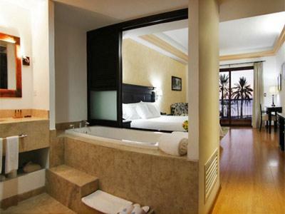 Hotel La Posada & Beach Club