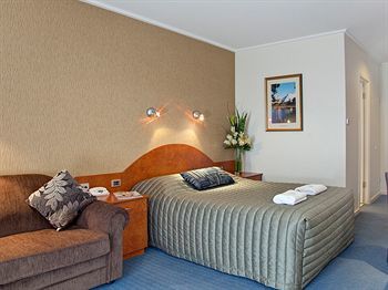 Tonsley Hotel