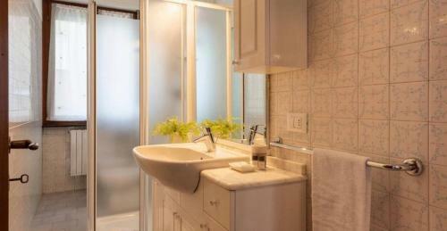 Como Diamond Apartment