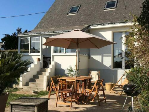 Maison Le Palais, 4 Pi�ces, 5 Personnes - Fr-1-418-183
