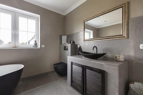 Apartamento Newly Built Villa In A Classicistic Style
