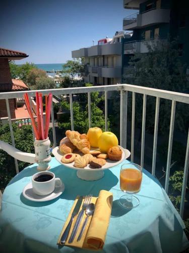 Hostal Room In Bb - Hotel Villa Alexandra 30m From The Sea