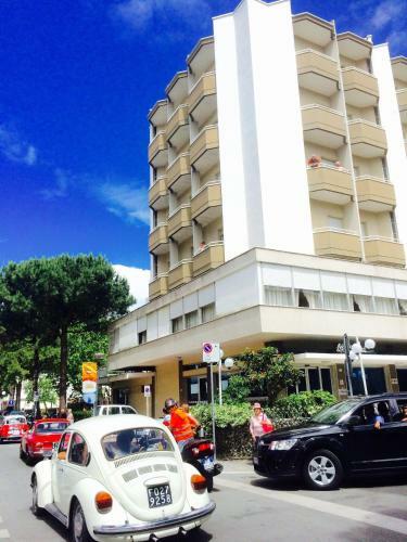 Hotel West End