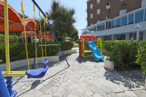 Family Hotel Marina Beach