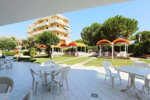 Family Hotel Marina Beach