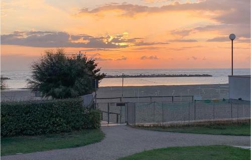 Nice Apartment In Lido Adriano With 4 Bedrooms