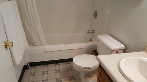 Motel Borealis Inn