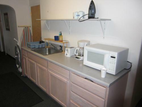Motel Borealis Inn