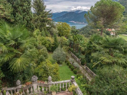 Historical Villa Gina With Magic Lake View
