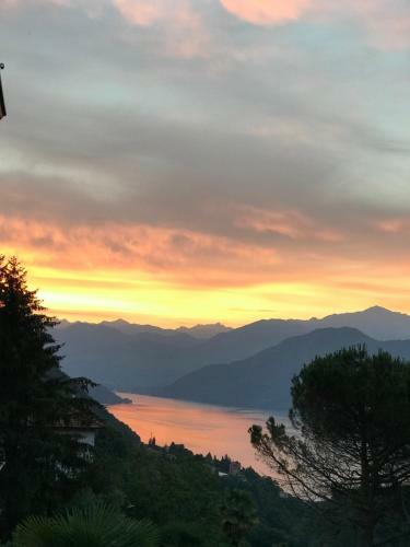 Historical Villa Gina With Magic Lake View
