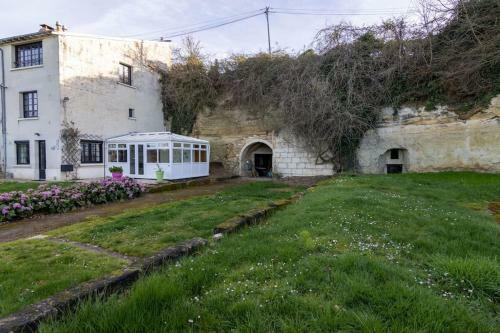 Maison Chaleureuse-grand Jardin-proche Saumur