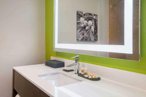 Hotel La Quinta Inn & Suites Visalia/sequoia Gateway