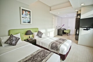 Aparthotel The Exchange Regency Residence Hotel