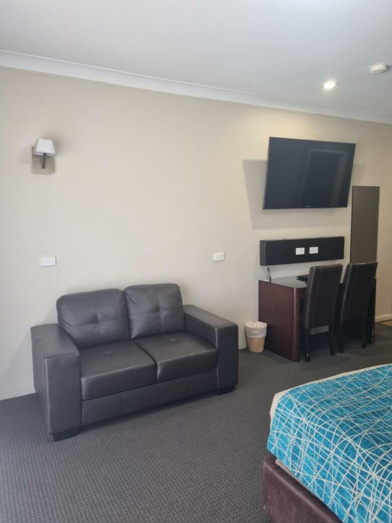 Australian Homestead Motor Lodge