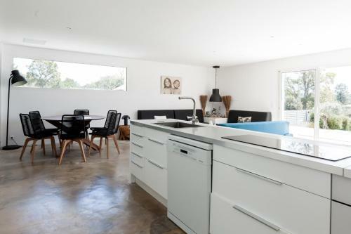 Grande Villa Design Avec Piscine Au Calme
