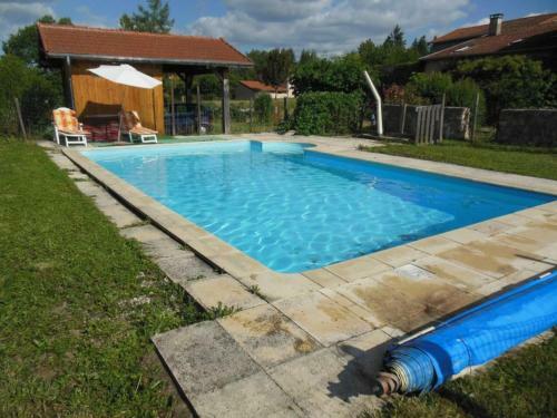 G�te Renaison, 4 Pi�ces, 6 Personnes - Fr-1-496-257