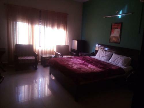 Hostal Budget House