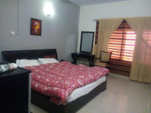 Hostal Budget House