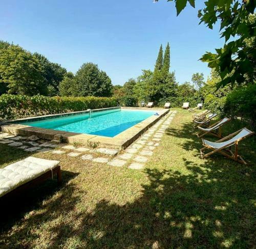 Aile Enti�re Dans Un Prieur� Du 12e Si�cle - 5 Chambres (Chambres D'h�tes)