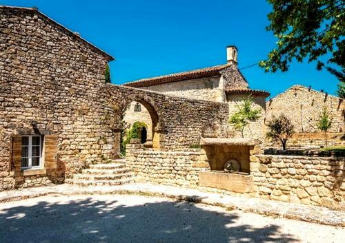 Aile Enti�re Dans Un Prieur� Du 12e Si�cle - 5 Chambres (Chambres D'h�tes)