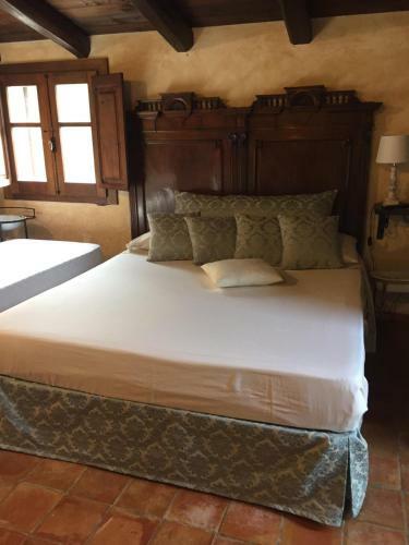 Bed & Breakfast Domo De Enas