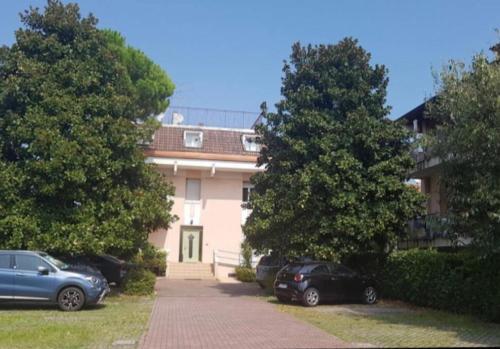 La Magnolia Apartments II