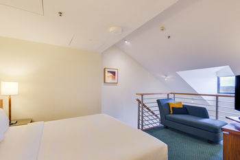 Hotel Courtyard By Marriott Sydney-north Ryde