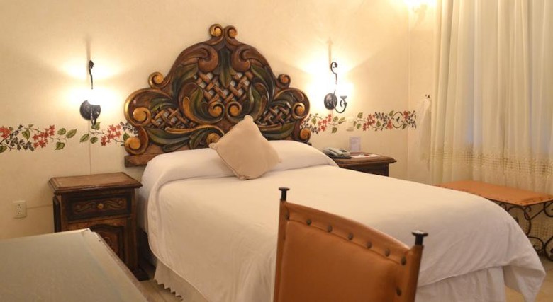Los Pilares Hotel