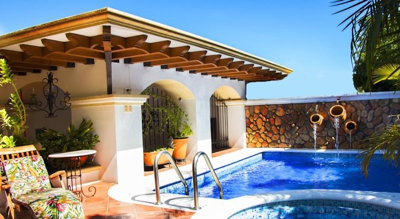 Los Pilares Hotel