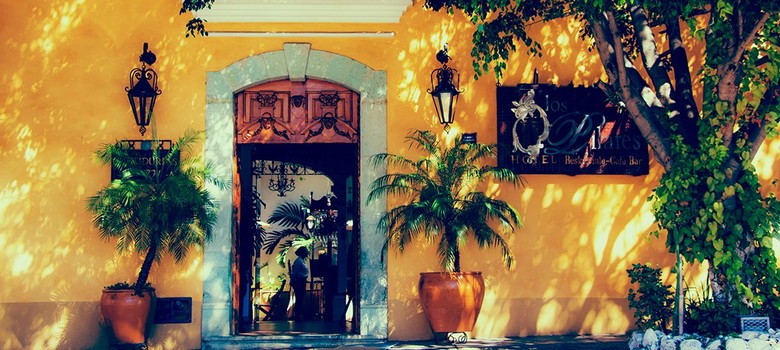 Los Pilares Hotel