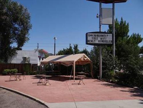 Motel Springs Inn