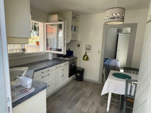 Adorable Petite Maison � 400m De La Mer