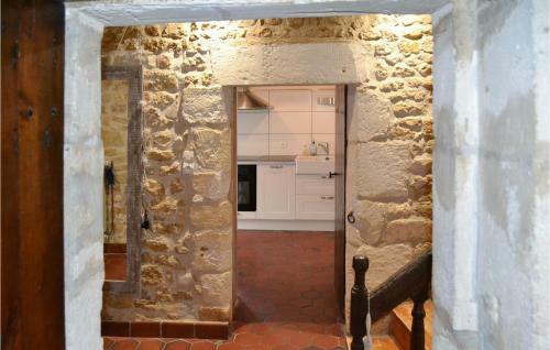 Amazing Home In Saint-jean-d'angle With Wifi And 2 Bedrooms