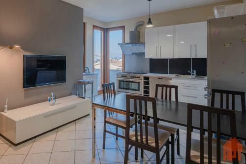 Apartamento Attico In Centro A Desenzano Del Garda