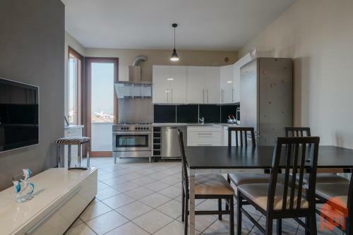 Apartamento Attico In Centro A Desenzano Del Garda