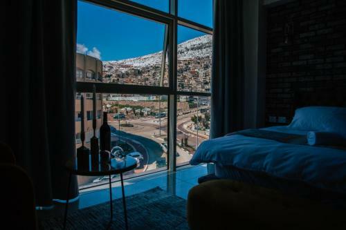 Hotel Hilltop Luxury Suites