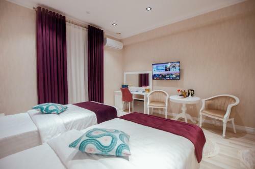 Silk Road Empire Hotel