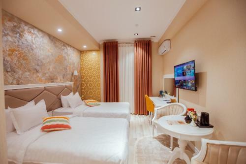 Silk Road Empire Hotel