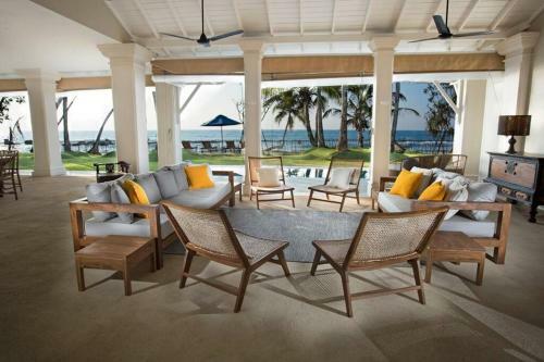 Nilwella Palms - Fabulous Beachfront Villa