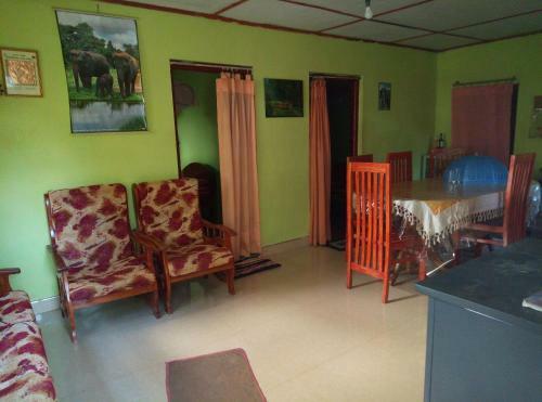 Bed & Breakfast Kavishka Guest House
