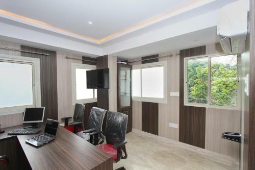Hotel Oyo Flagship 9036 Silver Nest