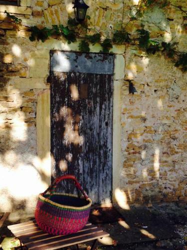 Characterful 3-bed House In Saint-ythaire