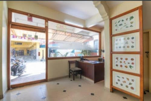 Hotel Raj Residency
