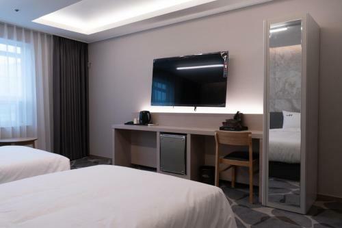 Hayden Hotel
