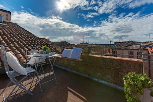 Ferrara Duplex Terrace Apartment X4