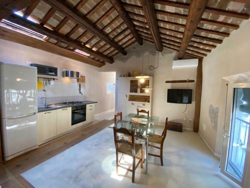 Apartamento Incastrum - La Soffitta In Centro
