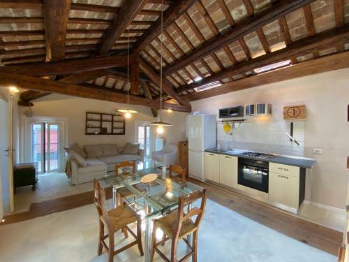 Apartamento Incastrum - La Soffitta In Centro